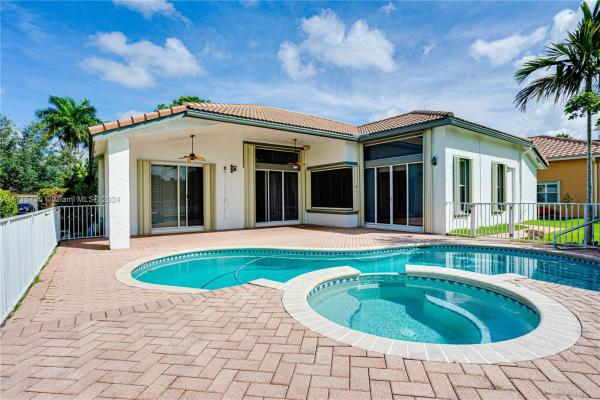Kensington Glen, 4957 NW 111th Ter, Coral Springs, Florida 33076, image 1
