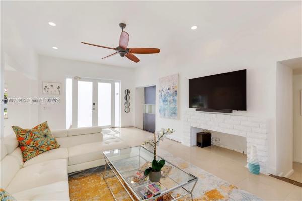 Golden Shores Ocean Boulevard Estates, 211 190th St, Sunny Isles Beach, Florida 33160, image 3