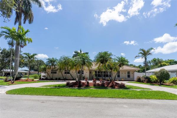 Plantations Secluded Gardens, 880 NW 73rd Ave, Plantation, Florida 33317, image 1