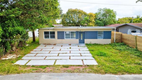Breezyway Manor, 1240 SW 32nd Ave, Fort Lauderdale, Florida 33312, image 1