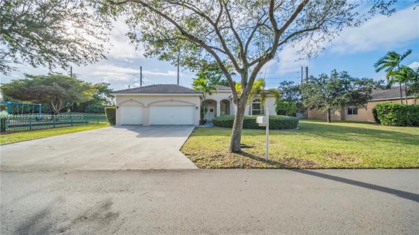 Fairways At Keys Gate, 2420 Fairways Dr, Homestead, Florida 33035, image 1