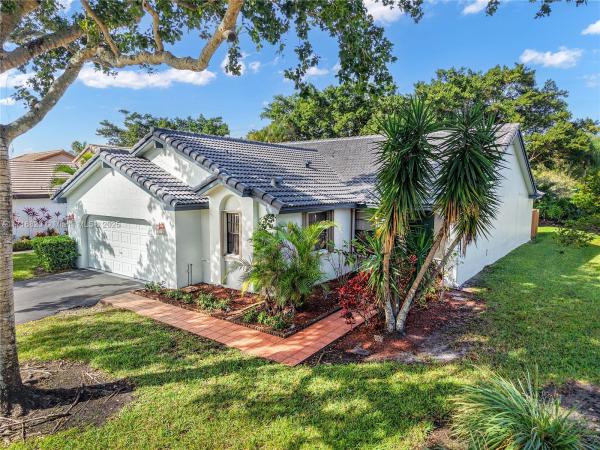 Patio Homes 1 At Country Isles, 2295 Dover, Weston, Florida 33326, image 1