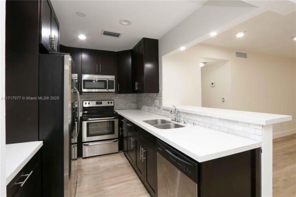 Lago Del Rey, 8660 SW 149th Ave #214, Kendall West, Florida 33193, image 1