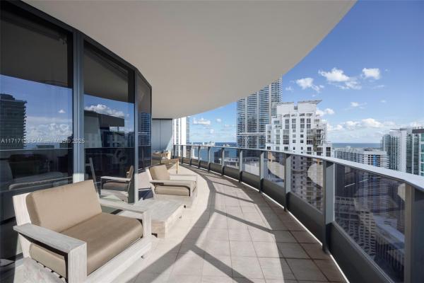 Brickell Flatiron, 1000 Brickell Plz #4402, Miami, Florida 33131, image 1