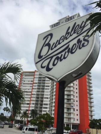 1301 NE Miami Gardens Dr #1024W, Miami, Florida 33179, image 1
