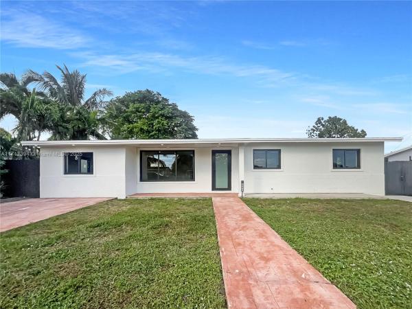 Carol City, 5001 NW 181st Ter, Miami Gardens, Florida 33055, image 1