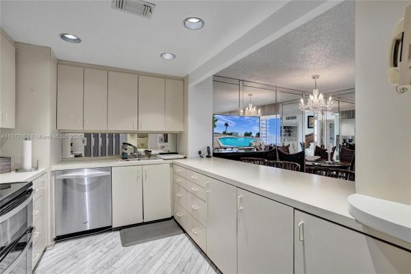 The Jockey Club, 11111 Biscayne Blvd #19F, North Miami, Florida 33181, image 3