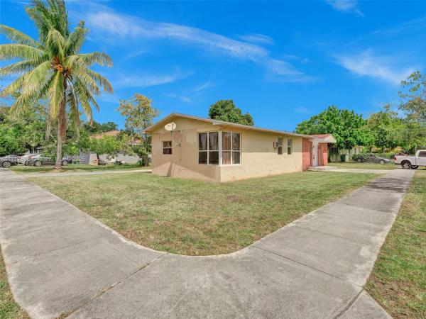 Venetian Gardens Acres, 15701 NW 38th Ct, Miami Gardens, Florida 33054, image 1