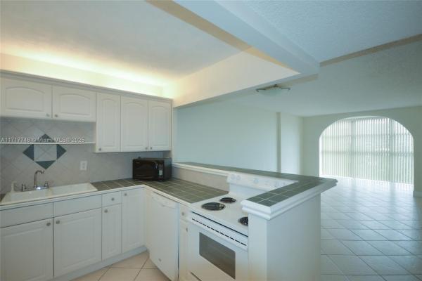 Towers Of Oceanview Point, 200 Leslie Dr #705, Hallandale Beach, Florida 33009, image 1