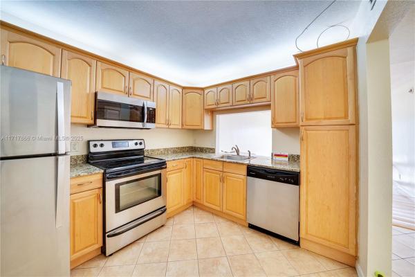 Sunrise Island, 3905 N Nob Hill Rd #106, Sunrise, Florida 33351, image 1
