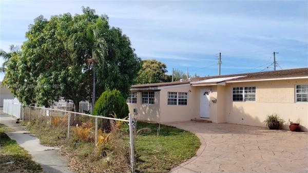 Scott Lake Manor, 1131 NW 182nd St, Miami Gardens, Florida 33169, image 1