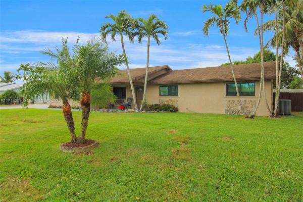 Heritage Trails, 27422 SW 164th Ave, Redland, Florida 33031, image 1