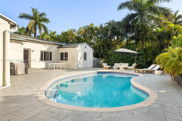 North Bay Island, 7730 Beachview Dr, North Bay Village, Florida 33141, image 1