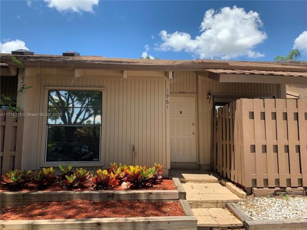 The Escape At Arrowhead, 1961 SW 81st Way #1961, Davie, Florida 33324, image 1