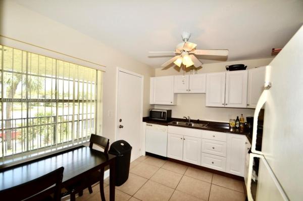 The Villager, 8900 W Sample Rd #204, Coral Springs, Florida 33065, image 1