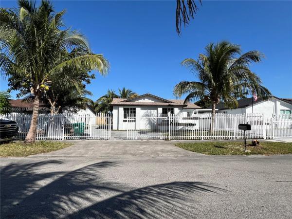 South Miami Lakes, 19633 SW 123rd Ave, South Miami Heights, Florida 33177, image 1