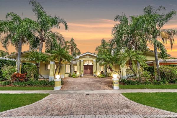 Coronado Harbor, 2075 Arch Creek Dr, North Miami, Florida 33181, image 1