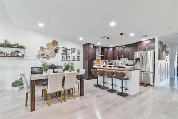 Woodstock Townhomes, 11725 SW 112th Ter, Kendall, Florida 33186, image 3
