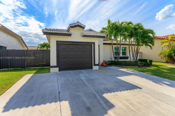Centennial, 8526 SW 207th Ter, Cutler Bay, Florida 33189, image 3