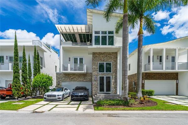 Oasis Park Square At Doral, 3349 NW 84th Ct, Doral, Florida 33122, image 1