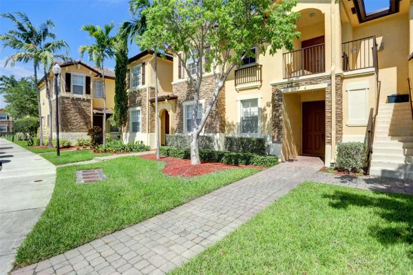 The Shores At Isles Of Bayshore, 9277 SW 227th St #4-23, Cutler Bay, Florida 33190, image 1