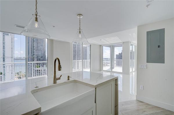 1800 Biscayne Plaza, 275 NE 18th St #PH-07, Miami, Florida 33132, image 1