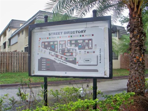 Kendale Lakes Townhouses, 8461 SW 137th Ave #8461, Kendale Lakes, Florida 33183, image 1