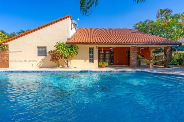Royal Oaks, 16902 NW 83rd Ave, Miami Lakes, Florida 33016, image 1