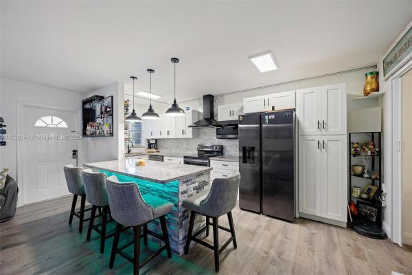Casa Bona, 714 NE 10th St #108, Hallandale Beach, Florida 33009, image 1