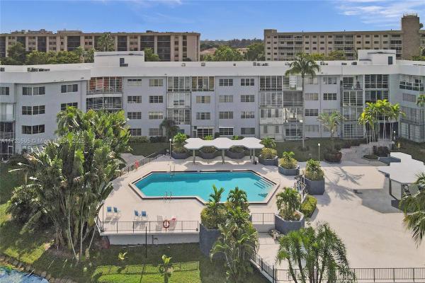 Azure Lake, 877 NE 195th St #222, Ives Estates, Florida 33179, image 1
