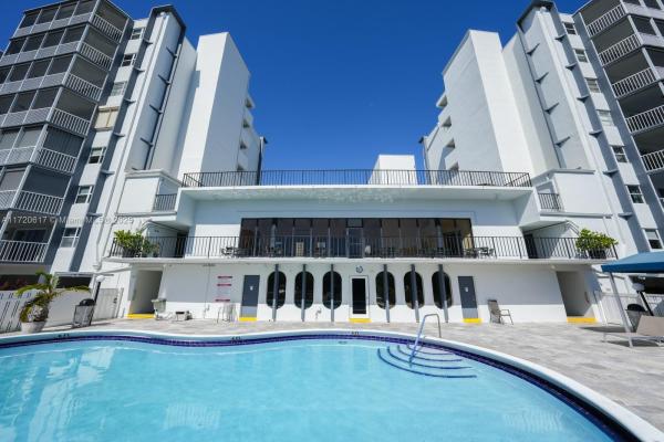 Fairways Riviera, 200 Diplomat Pkwy #827, Hallandale Beach, Florida 33009, image 1
