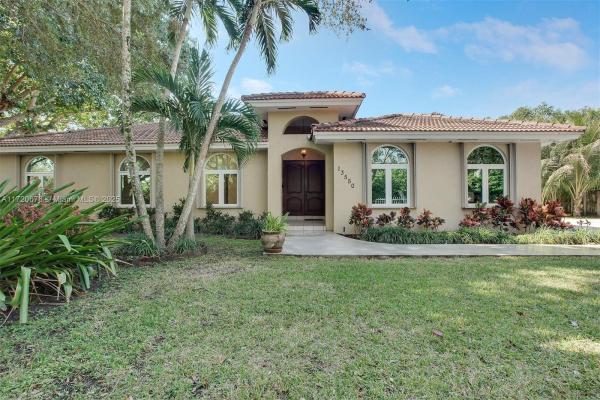 Pinecrest Residential, 13550 SW 82nd Ave, Pinecrest, Florida 33156, image 1