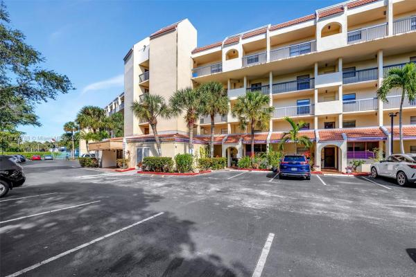 Inverlake Of Inverrary, 3650 Environ Blvd #305, Lauderhill, Florida 33319, image 1