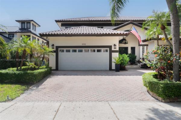 Royal Oaks, 8198 NW 162nd St, Miami Lakes, Florida 33016, image 3