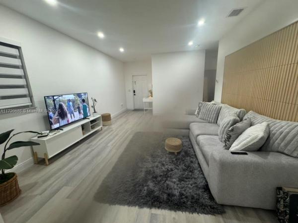 Caribbean Isles Villas, Homestead, Florida 33033, image 1