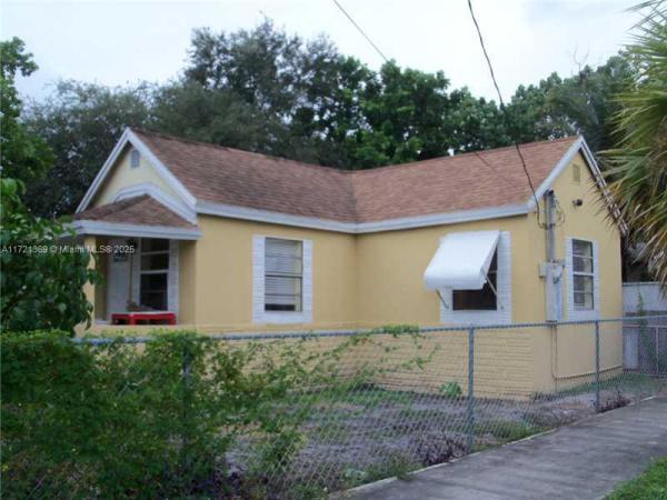 College, 800 Phippen Waiters Rd, Dania Beach, Florida 33004, image 1