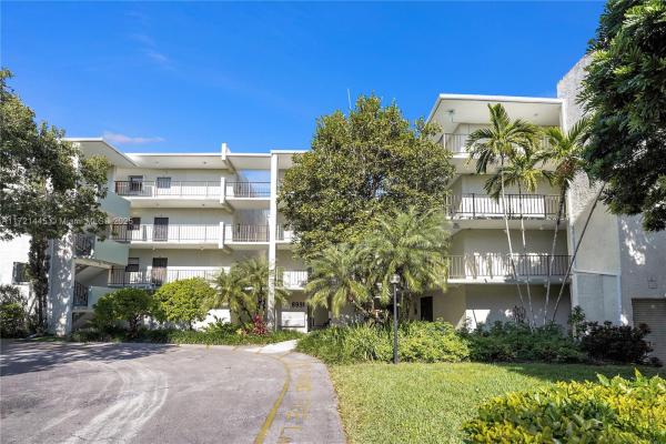 Jacaranda Villas, 8931 N New River Canal Rd #1C, Plantation, Florida 33324, image 1