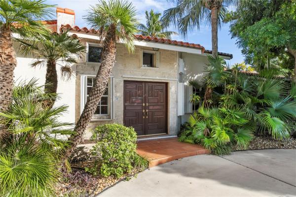 Biscayne Key Estates, 665 Hampton Ln, Key Biscayne, Florida 33149, image 1