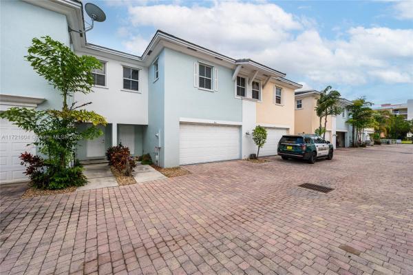 Old Pompano, 414 NE 1st Ave #414, Pompano Beach, Florida 33060, image 1