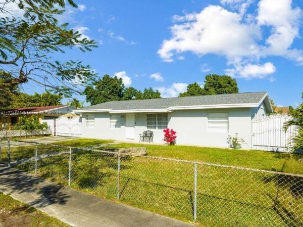 Palmland Homes South, 15251 SW 303rd St, Leisure City, Florida 33033, image 1
