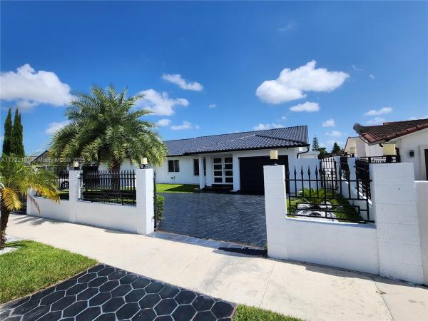 Kenmore, 13440 SW 38th St, Tamiami, Florida 33175, image 1