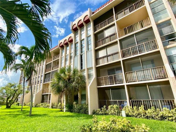 De Soto Park North, 2001 Atlantic Shores Blvd #211, Hallandale Beach, Florida 33009, image 1
