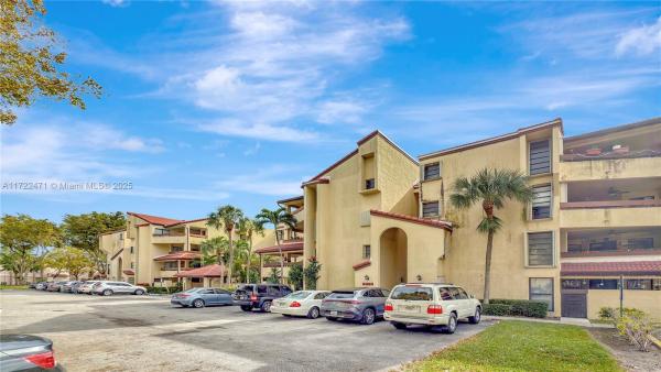 Kenland Bend North, 8860 SW 123rd Ct #K207, The Crossings, Florida 33186, image 1