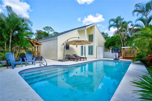 Tree Tops Of Wellington, 553 Goldenwood Way, Wellington, Florida 33414, image 1
