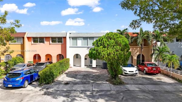 Palm Springs Villas, 7025 W 3rd Ct, Hialeah, Florida 33014, image 2