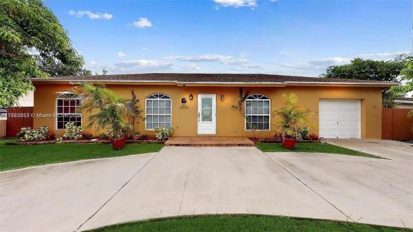 Pine Manor, 386 NW 17th Ct, Homestead, Florida 33030, image 1