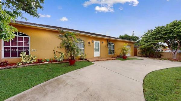Pine Manor, 386 NW 17th Ct, Homestead, Florida 33030, image 3