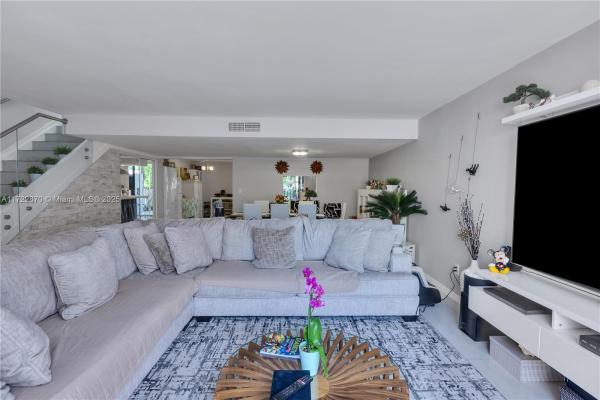 Golfwood, 703 NE 205th Ter, Ives Estates, Florida 33179, image 1