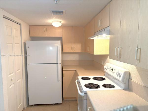 3452 W Cypress Trl #102, West Palm Beach, Florida 33417, image 1