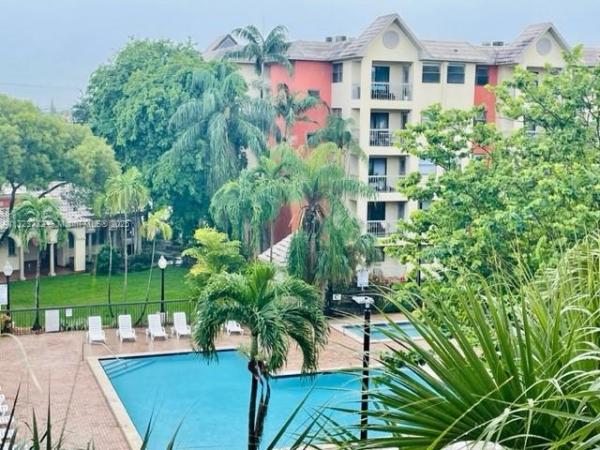 Las Vistas At Doral, 8290 Lake Dr #235, Doral, Florida 33166, image 1
